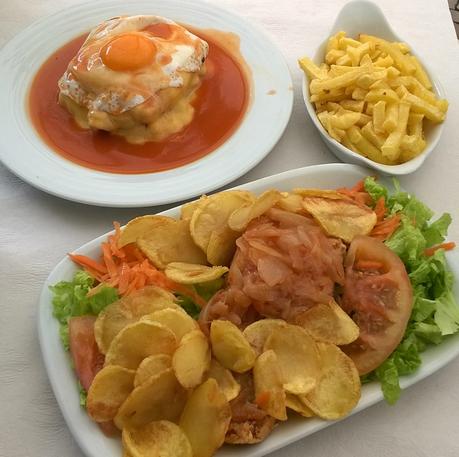 Fancesinha et bacalau (morue) frite
