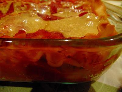 Lasagne au poivron rouge, feta, et chèvre ... végétale