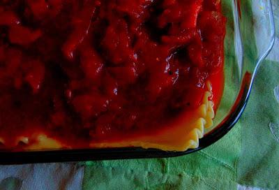 Lasagne au poivron rouge, feta, et chèvre ... végétale