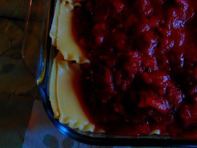 Lasagne au poivron rouge, feta, et chèvre ... végétale