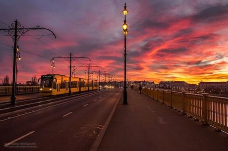 Burning_Lights_Sunrises_and_Sunsets_Over_Budapests_Skyline_by_Mark_Mervai_2016_04-768x511