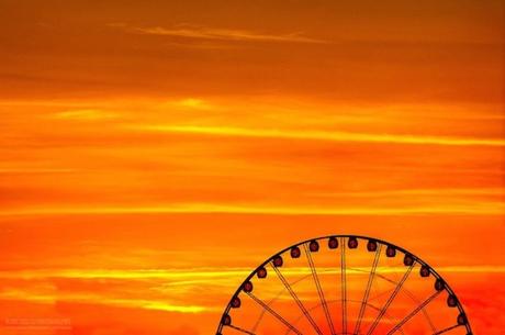 Burning_Lights_Sunrises_and_Sunsets_Over_Budapests_Skyline_by_Mark_Mervai_2016_13-768x511