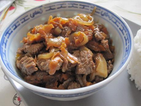 Boeuf aux oignons