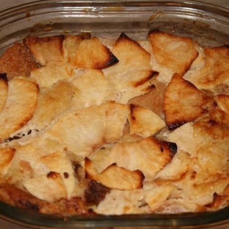 Pudding de pain aux pommes 