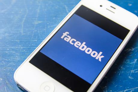 Crédit : Facebook par Shutterstock