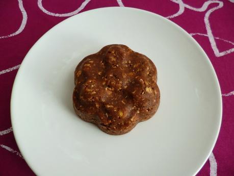 fleur crue pomme chocolat muesli au son d'avoine et au psyllium (diététique, protéinée, sans oeuf ni beurre, riche en fibres) P1280358