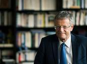 Terrorisme:"agir avant parler moins