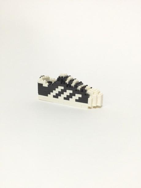 Les sneakers sont tellement à la mode, voici quelques modèles en LEGO. Les sneakers sont tellement à la mode, voici quelques modèles en LEGO.