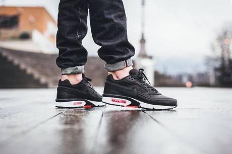 819523-006-Nike-Air-Max-BW-Premium-Black-Crimson-01
