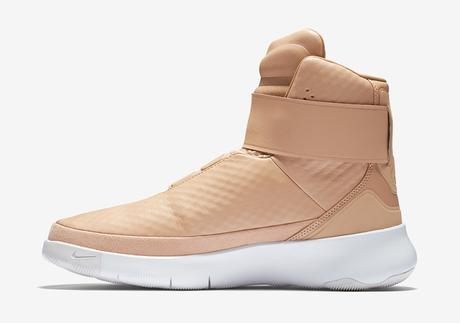 Nike Swoosh Hunter