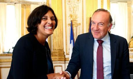 Rions un peu du couple grotesque #ElKhomri et #Gattaz CbfSy4FW0AApCln