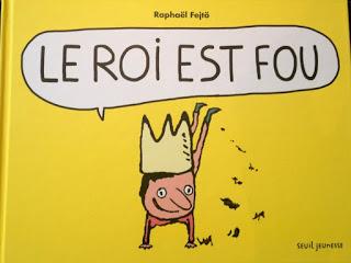 Le roi est fou et ça les fait rire !