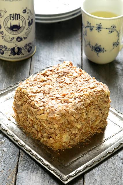 Napoleon , gâteau russe , pâte feuilletée , cuisine russe , crème vanille