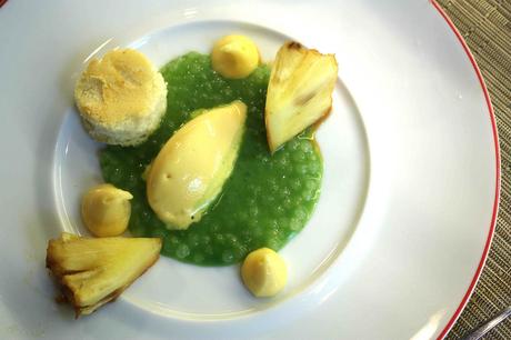Ananas rôti, tapioca aux herbes… © P.Faus