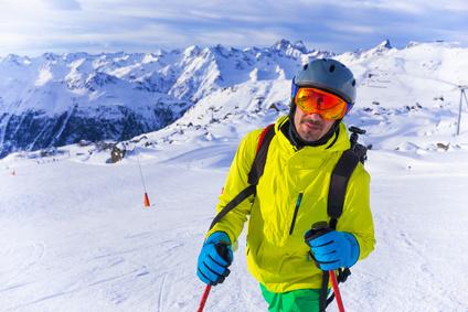 Skier man in winter mountains_98595767_XS