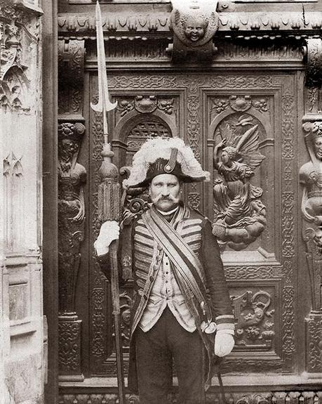 Atmousphèro 1900 : lou souïsse de Sant-Pèire 3024015330.jpg