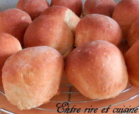 Petits pains individuels à la crème fraîche