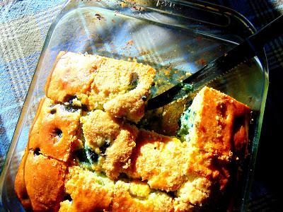 Gâteau aux bleuets et jus d'agrumes