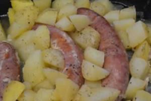 Pomme de terre aux saucisses et crème de roquefort avec cookeo