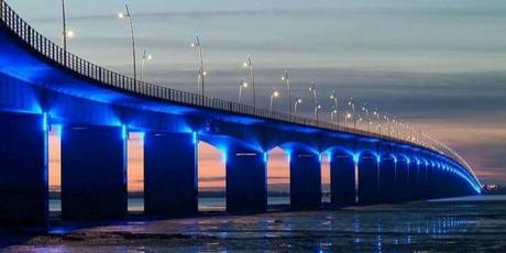 Près de 30 000 véhicules circulent chaque jour en moyenne sur le pont au plus fort de la saison touristique, 15 000 le reste de l'année.