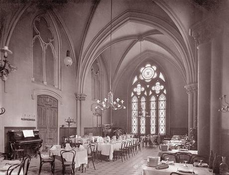 Atmousphèro 1900 : au restaurant 196769428.jpg