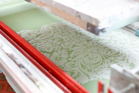 Farrow & Ball visite dans leur usine du Dorset, à la découverte de leur peinture et leur papier peint