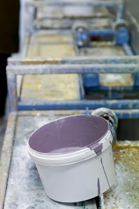 Farrow & Ball visite dans leur usine du Dorset, à la découverte de leur peinture et leur papier peint