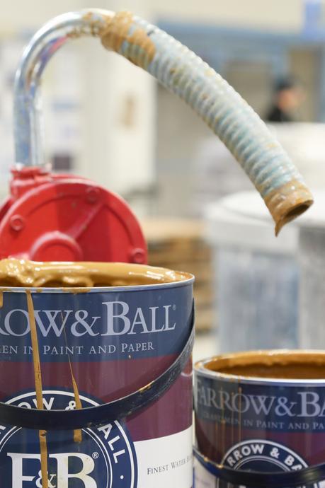 Farrow & Ball visite dans leur usine du Dorset, à la découverte de leur peinture et leur papier peint