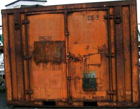 chacun voit midi et demi à sa porte