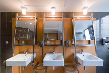 Salle de Bain commune auberge de jeunesse Les Piaules