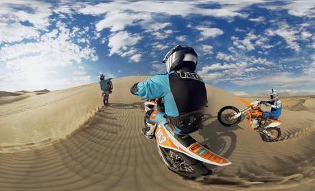 Une vidéo de réalité virtuelle à 360° en moto dans les dunes d’Idaho