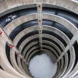 Levi LaVallee s’éclate avec sa moto-neige dans les rues de Saint Paul Levi LaVallee s’éclate avec sa moto-neige dans les rues de Saint Paul