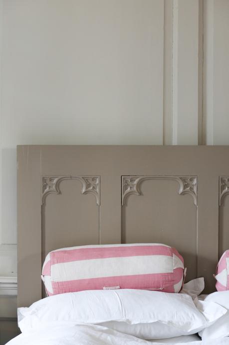 Chez Deans Court, Wimborne Deans Court Wimborne, Dorset, demeure anglaise historique restaurée avec les peintures Farrow And Ball