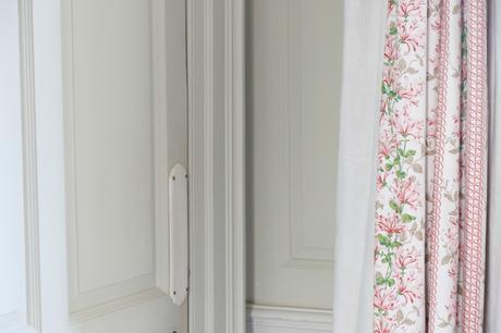 Chez Deans Court, Wimborne Deans Court Wimborne, Dorset, demeure anglaise historique restaurée avec les peintures Farrow And Ball