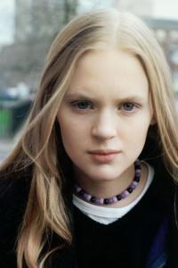 Exposition » Visages et phare du Nord » Portraits Européens – 10 Mars au 15 Avril 2016 -passerelle SOLFERINO Capture.JPGABV6