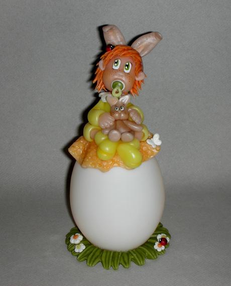 Veilleuse led avec bébé et son doudou en porcelaine froide