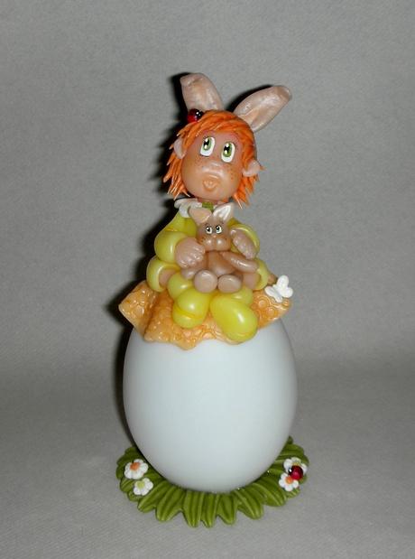 Veilleuse led avec bébé et son doudou en porcelaine froide