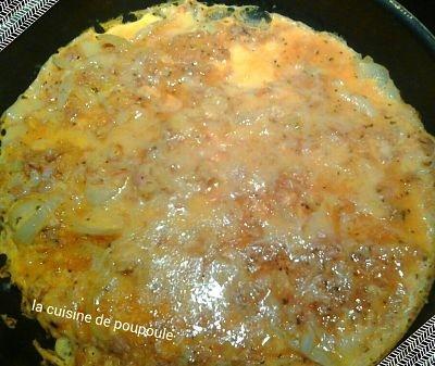 Omelette poireaux, poulet et comté