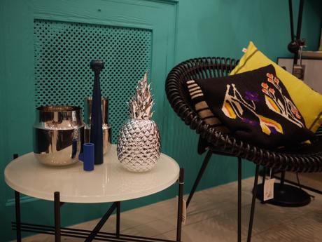 Home Autour du Monde : avec quoi allons nous assortir nos Bensimon cet été ? décoration ananas géant