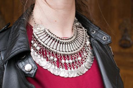 collier plastron pieces