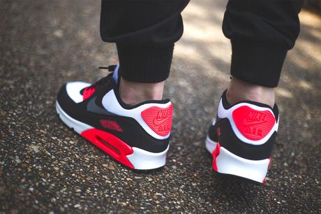 nike-air-max-90-id-infrared-alternate-sneakers-addict-04