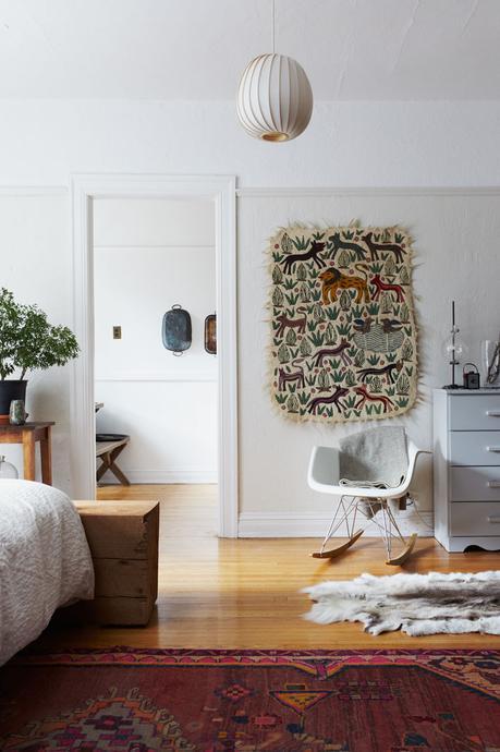 Les tapis accrochés au mur | elephant in the room