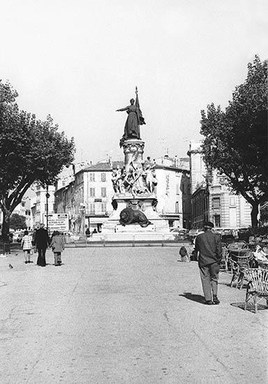 La plaço dóu mounumen 2202416979.jpg