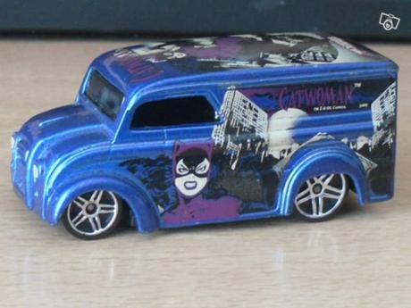 Autos : Stupidalgo ne regarde pas dans le rétro !