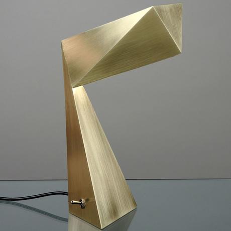 lampe origami en laiton pouenat