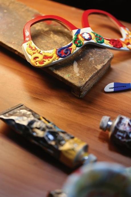 dolce-and-gabbana-eyewear-special-edition-hand-made-sicilian-carretto-sunglasses-Portrait-01-373x560