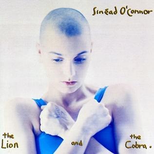 Blonde & Idiote Bassesse Inoubliable*******************The Lion & The Cobra par Sinead O'Connor