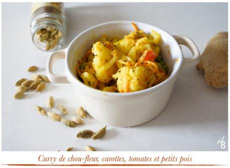 Curry de chou-fleur, carottes, tomates et petits pois 1