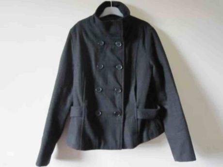 VIDE DRESSING - SPÉCIAL MANTEAUX & VESTES (TAILLE42/44) VIDE DRESSING - SPÉCIAL MANTEAUX & VESTES (TAILLE42/44)