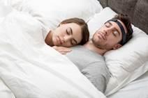 Rythm lance Dreem, premier wearable actif destiné à améliorer la qualité du sommeil